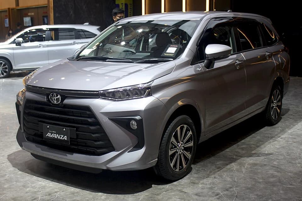 Toyota Avanza All New car rental in Batam